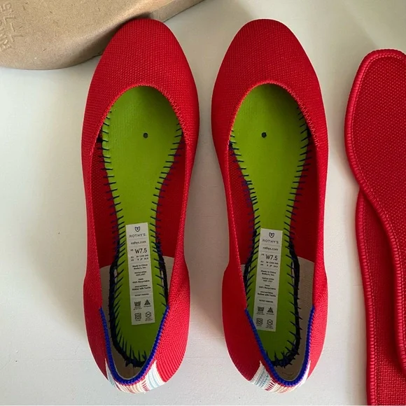 Rothy’s Square in Cardinal - Picture 3 of 10